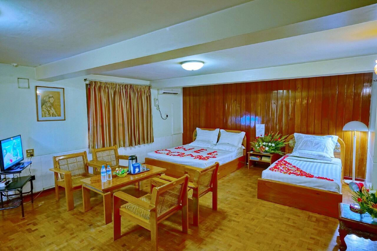Taim Phyu Hotel Мандалей Екстериор снимка