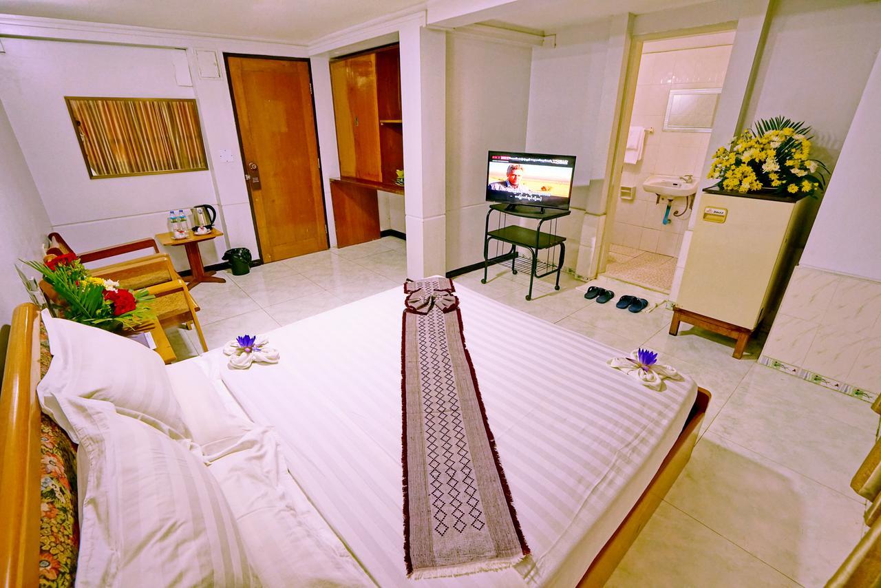 Taim Phyu Hotel Мандалей Екстериор снимка