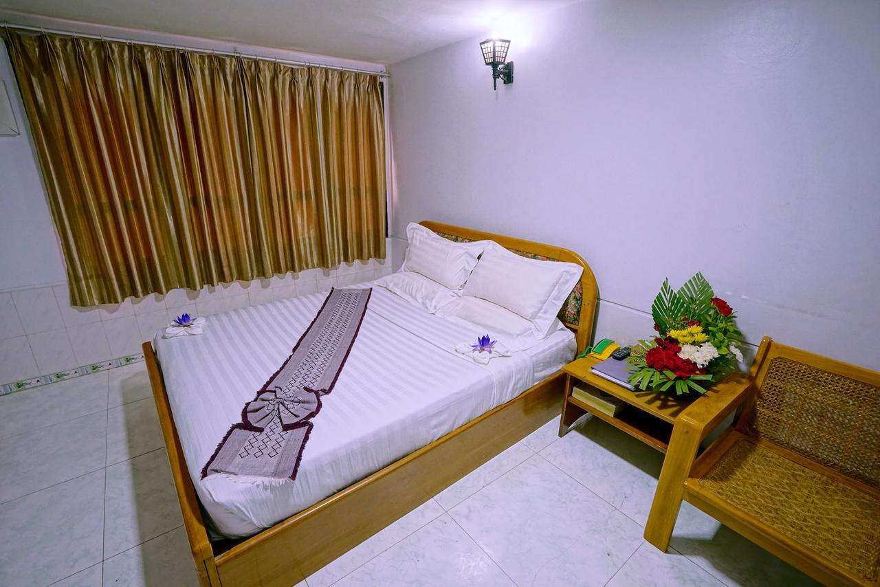 Taim Phyu Hotel Мандалей Екстериор снимка