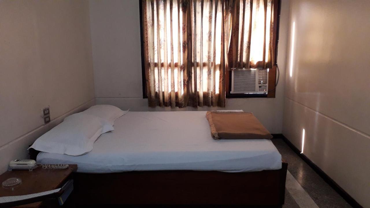 Taim Phyu Hotel Мандалей Екстериор снимка