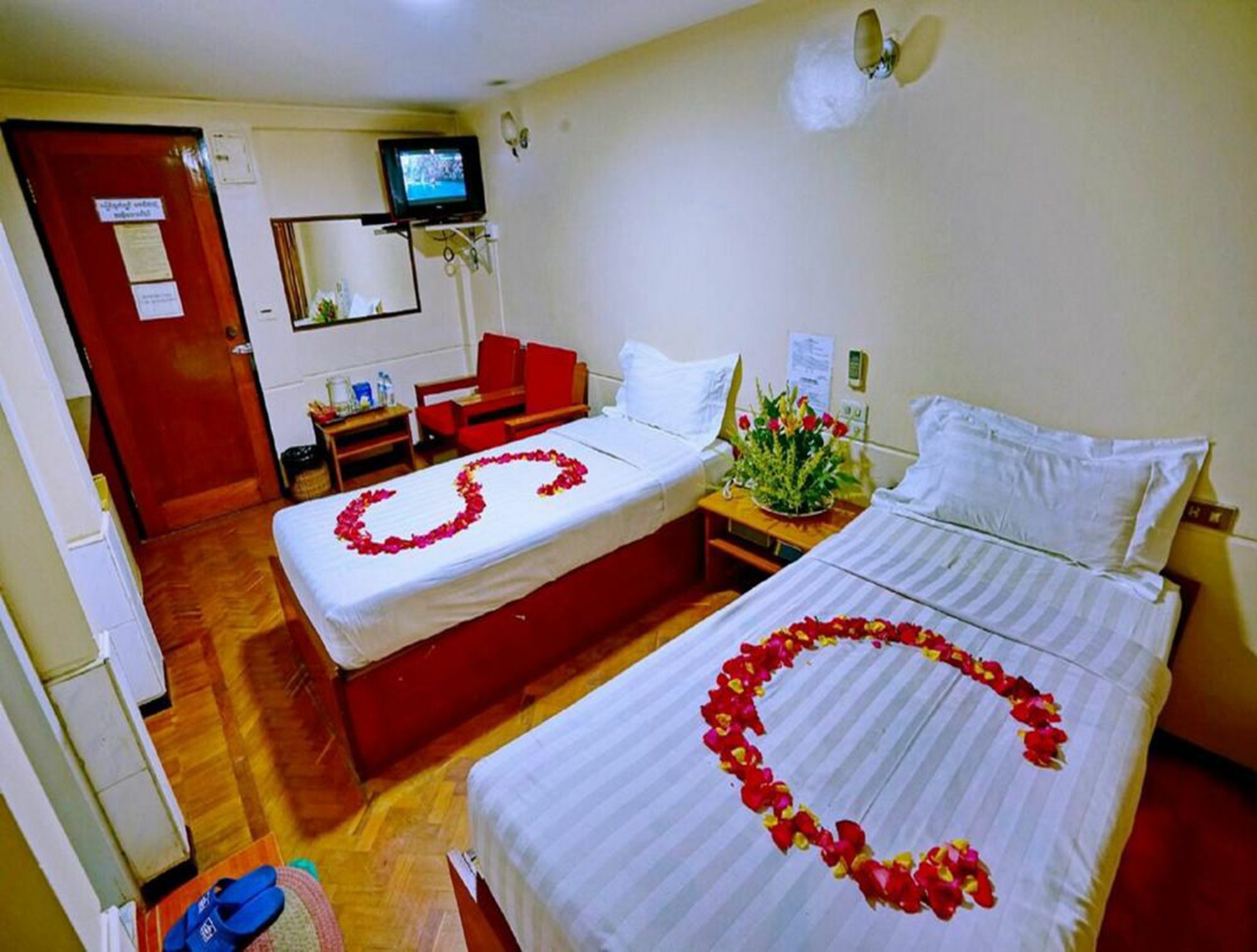 Taim Phyu Hotel Мандалей Екстериор снимка