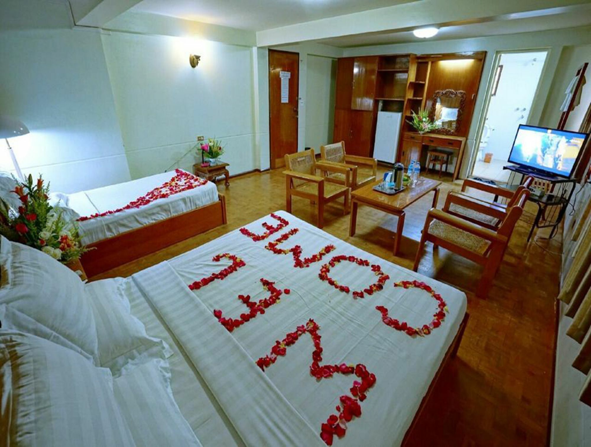 Taim Phyu Hotel Мандалей Екстериор снимка